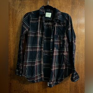 Abercrombie & Fitch Navy and Burgundy Dark Plaid Shirt size S